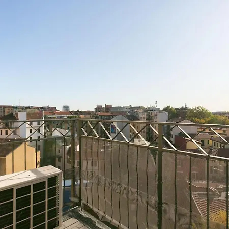 Wonderful With Terrace Daire Milano
